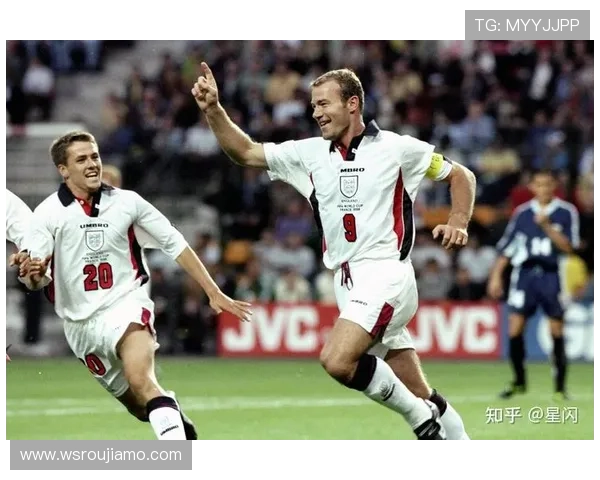 足球明星们的精彩瞬间与动感舞蹈完美结合的视觉盛宴